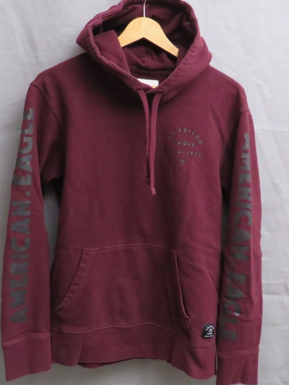 American Eagle Outfitters Men's Maroon Hooded Sweatshirt